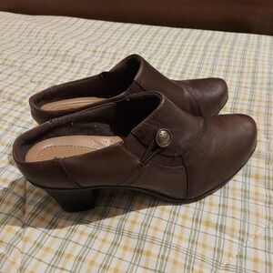 MICHEL M Womens Dark Brown Leather Maryport Clog Mule Heel Shoes Size 10M